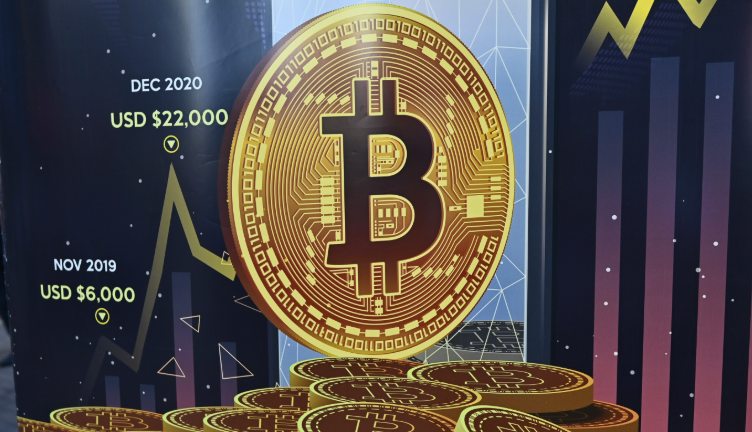 个人如何安全获取比特币？3大主流途径风险与成本全解析